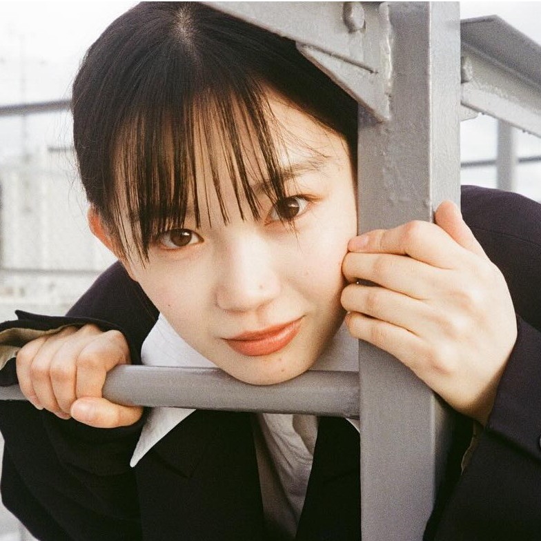 新生代演員宮崎優自然生動的演技大受矚目!佐藤健從千人試鏡中慧眼親挑日劇《玻璃之心》女主角