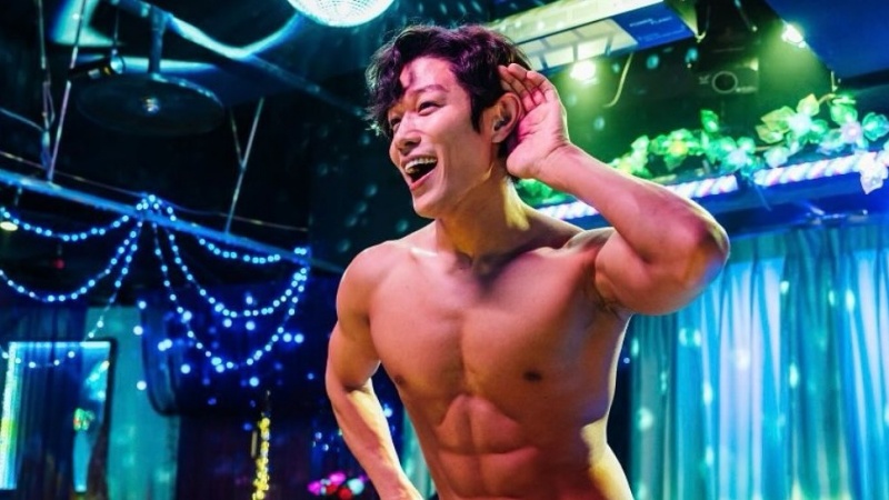 鈴木亮平主演Netflix電影《城市獵人》演活冴羽獠!爽歪歪之舞助他攀上演藝事業新高峰