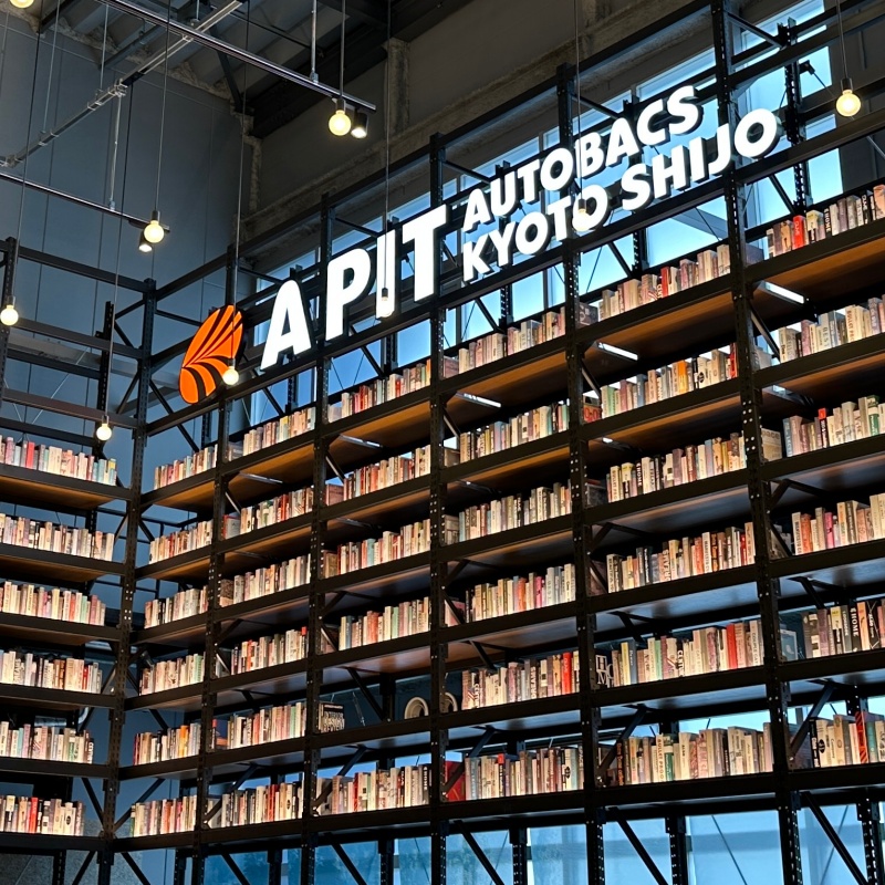 日本「A PIT AUTOBACS」堪比購物商場的車用品店！旅程中讓人車一起幸福充電