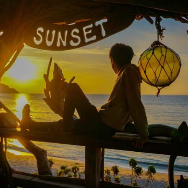 【今天換我推】在夢之王國遊樂園禮品店工作的「圭」店長,內心隱藏的日搖魂!