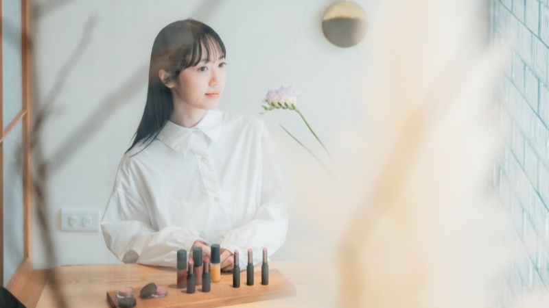 日本低敏美妝品牌OSAJI彩妝首度登台!首波推出唇頰彩幫你打造「光、透、亮」的元氣妝容