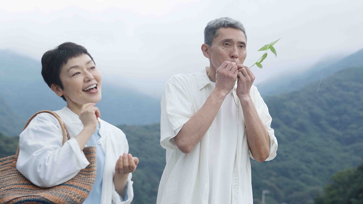孤獨美食家終於盼到浪漫愛情降臨!電影《露草》樂活系女星小林聰美、松重豐大談「黃昏之戀」