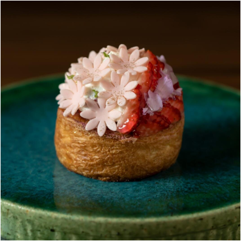 【甜點速報】櫻花季尾聲，把握時間到日本賞櫻吃甜點！日本 2026 年 4 月必吃美麗甜點