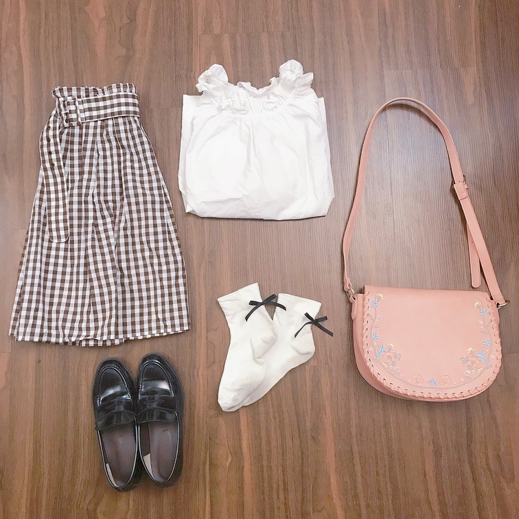 可愛巧克力色腰帶格紋及膝裙