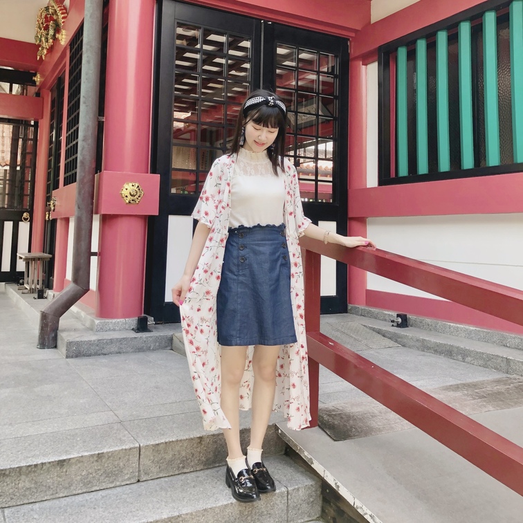 碎花長罩衫穿搭