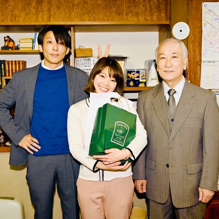 《天國與地獄》殺青照