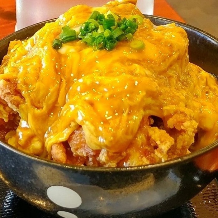 ポミエ滑蛋丼飯