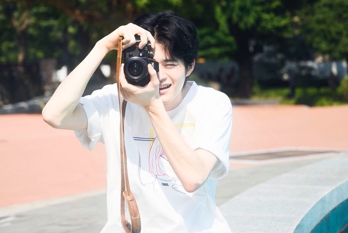 鈴鹿央士生活照