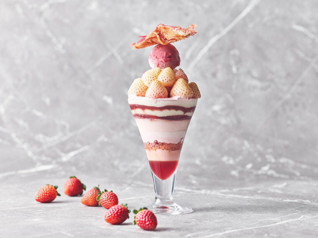 2022年12月_美麗甜點_東京詩穎洲際酒店_The Strings by InterContinental Tokyo_草莓聖代_白草莓