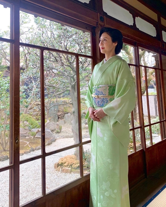 松嶋菜菜子和服