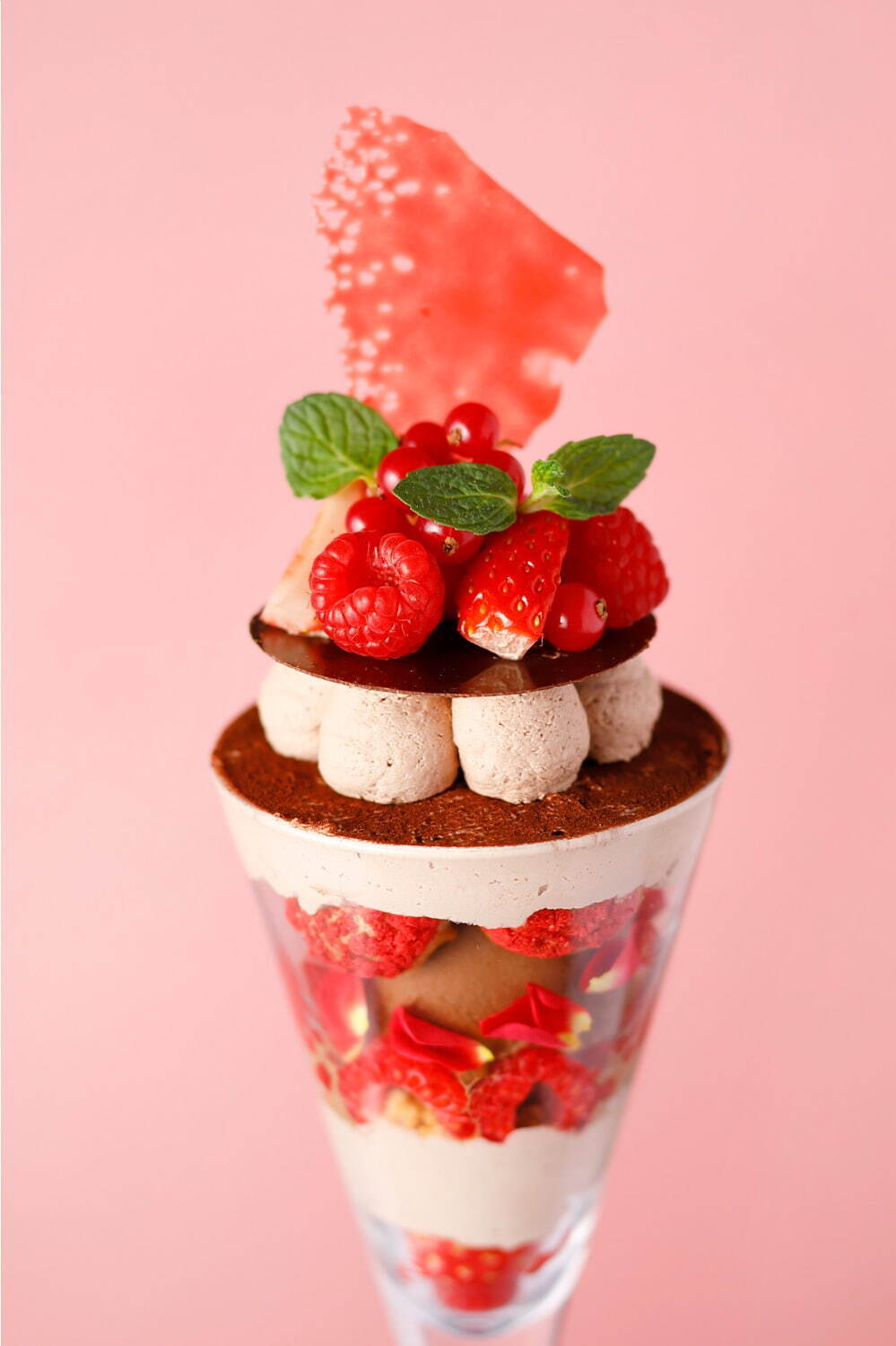2024年1月_美麗甜點_資生堂 PARLOUR_情人節限定聖代_モスカテルシェリーとショコラのパフェ ベリーとシュケットのアクセント
