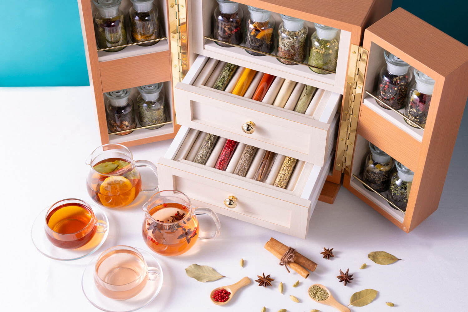 OMO7 大阪 by 星野集團_スパイスアフタヌーンティー_從用藥箱收納的香料與茶葉中選擇所愛