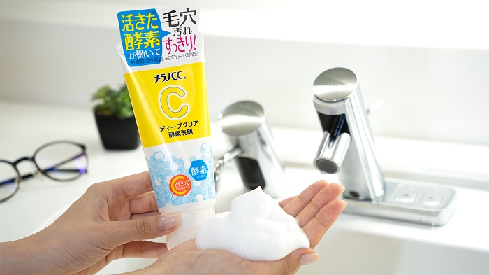 Melano CC 深層潔淨酵素洗面乳