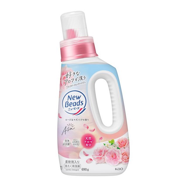 Kao Japan น้ำยาซักผ้าชนิดน้ำสูตรเข้มข้น (กลิ่นดอกไม้)