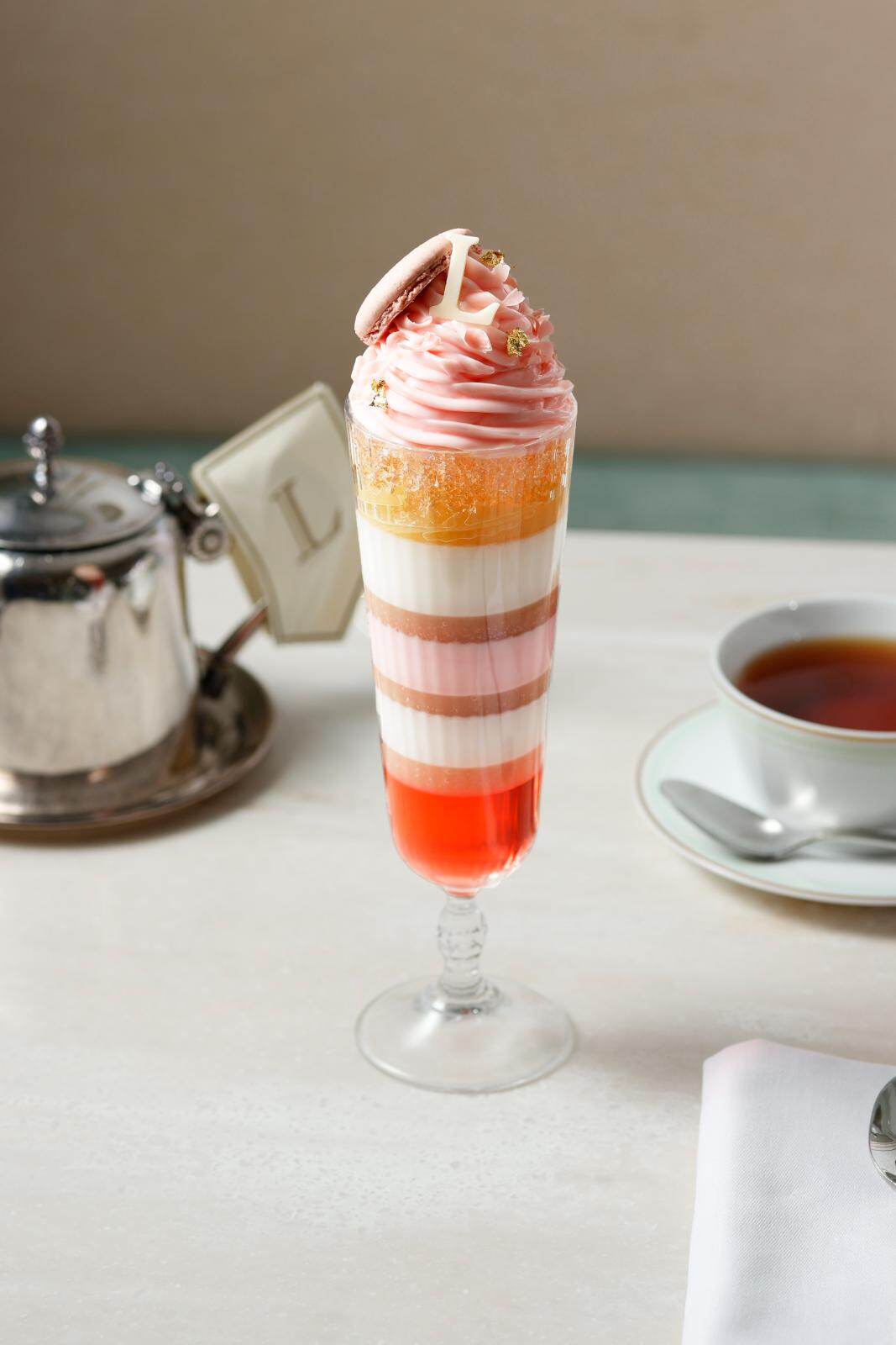 2025年7月_美麗甜點_ Ladurée_夏季限定甜點_パルフェ・白桃_聖代白桃