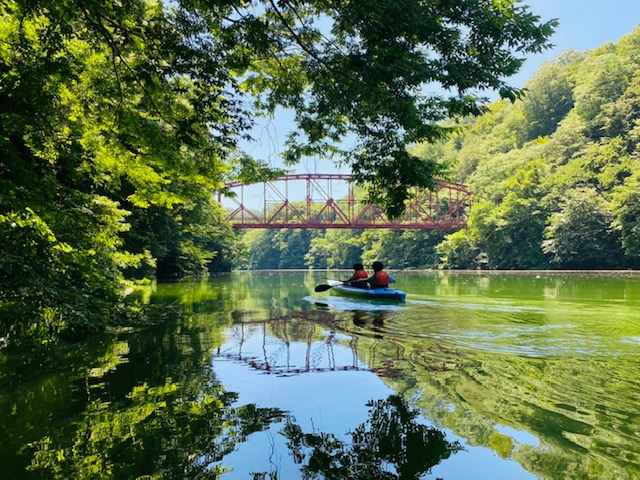 Shinryu Lake boat ride in Taishakukyo