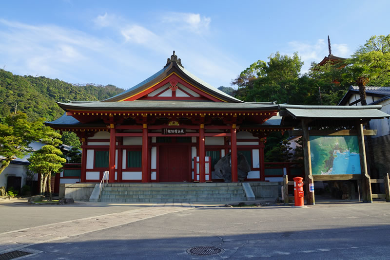 Bugaku at Itsukushima Shrine