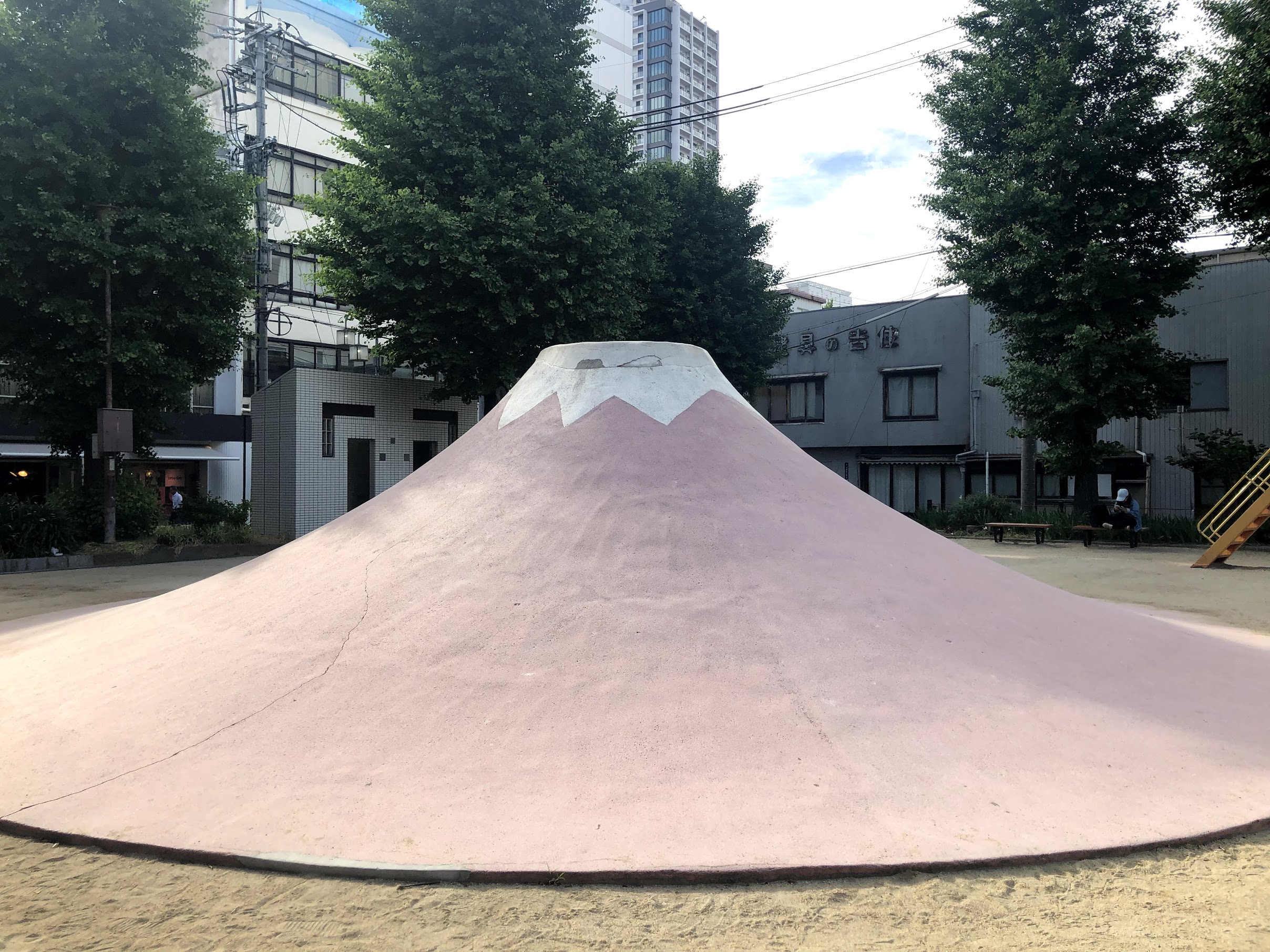 里门前公园