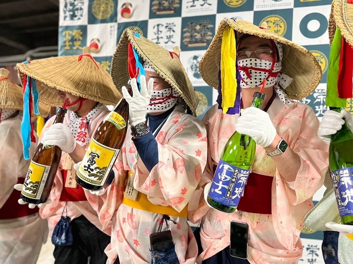 妖怪倒酒