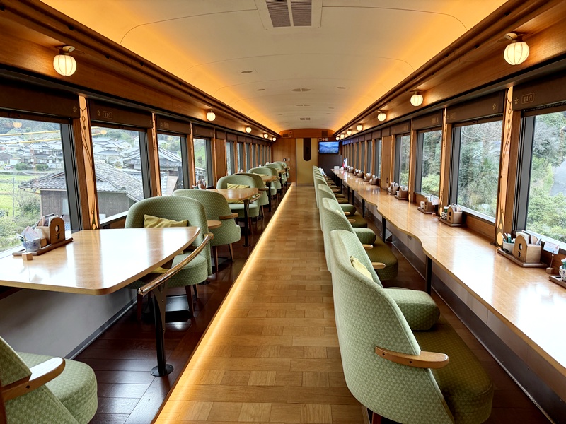 JR四國觀光列車伊予灘物語