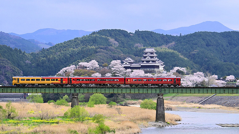 JR四國觀光列車伊予灘物語