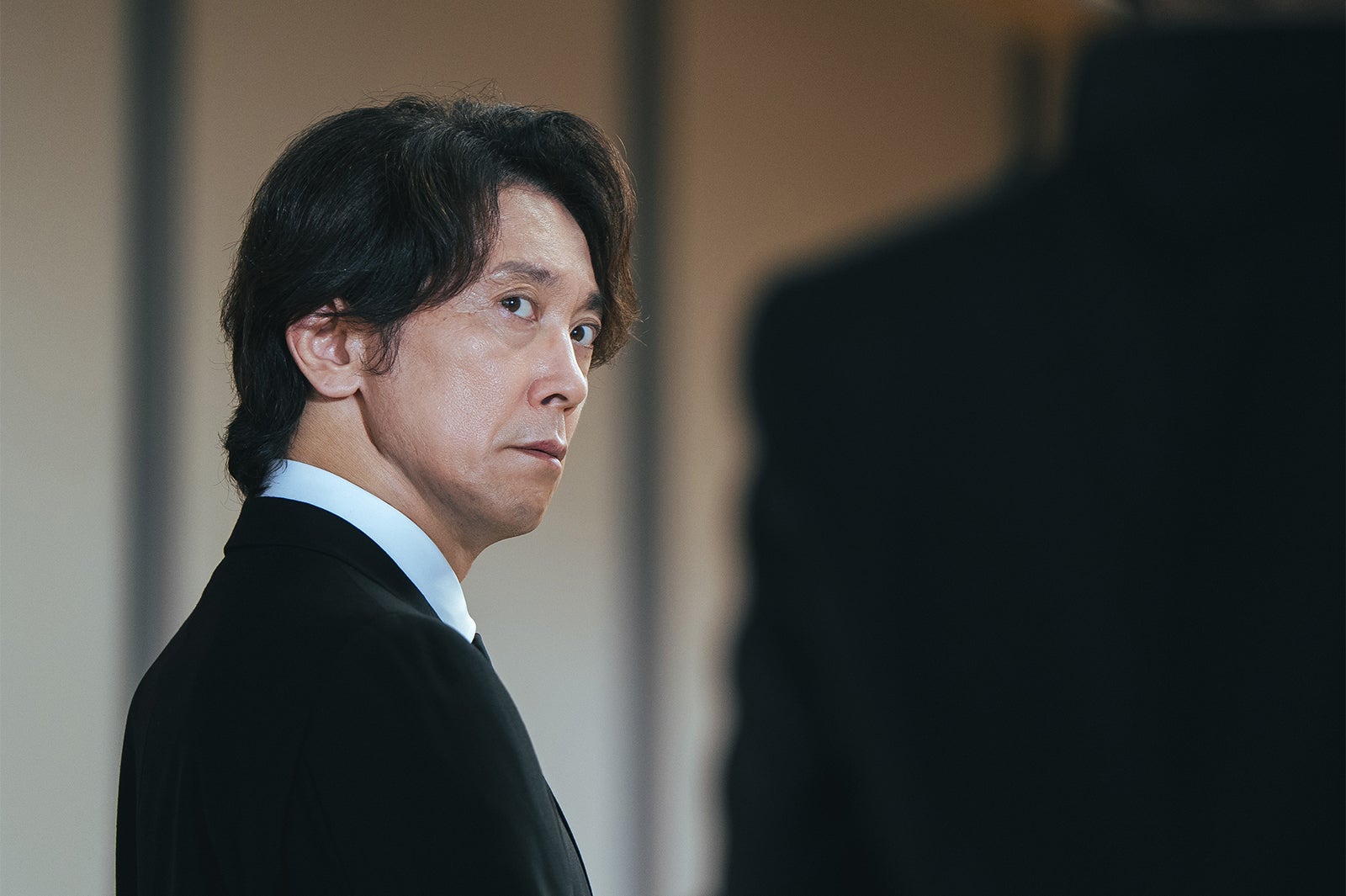 《繡球花之下》